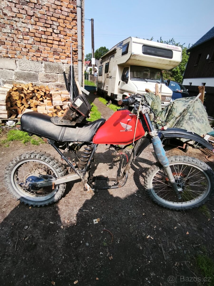 Honda xr600r