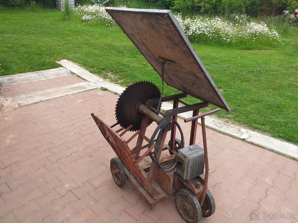 Cirkulárka pila s kolébkou BEZ MOTORU