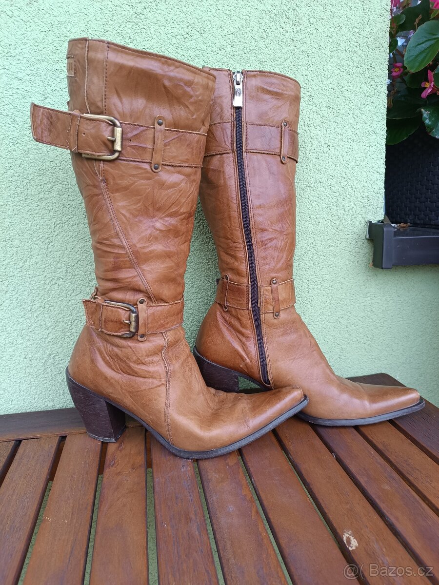 Kožené kozačky