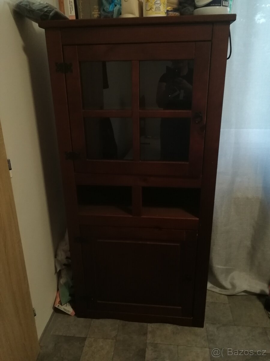 Skříně