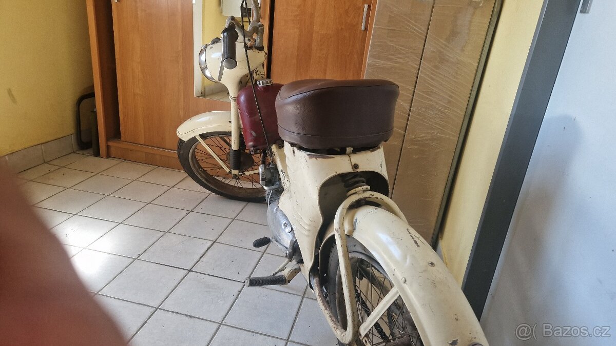JAWA 550