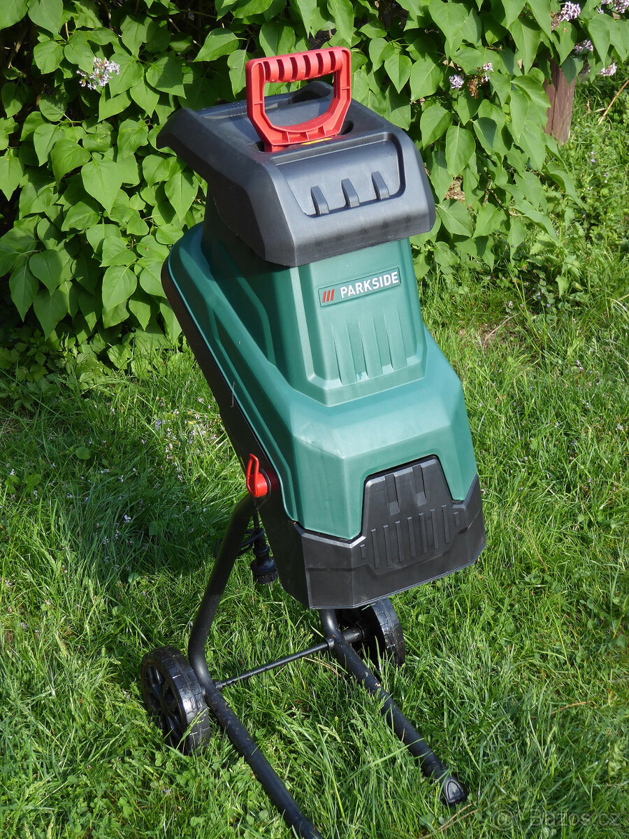 Nožový drtič PARKSIDE PMH 2400 B2