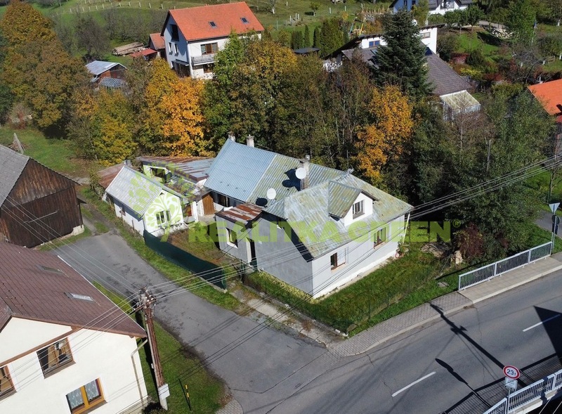 Prodej dvougeneračního domu v obci Všemina, okr. Zlín, CP 38