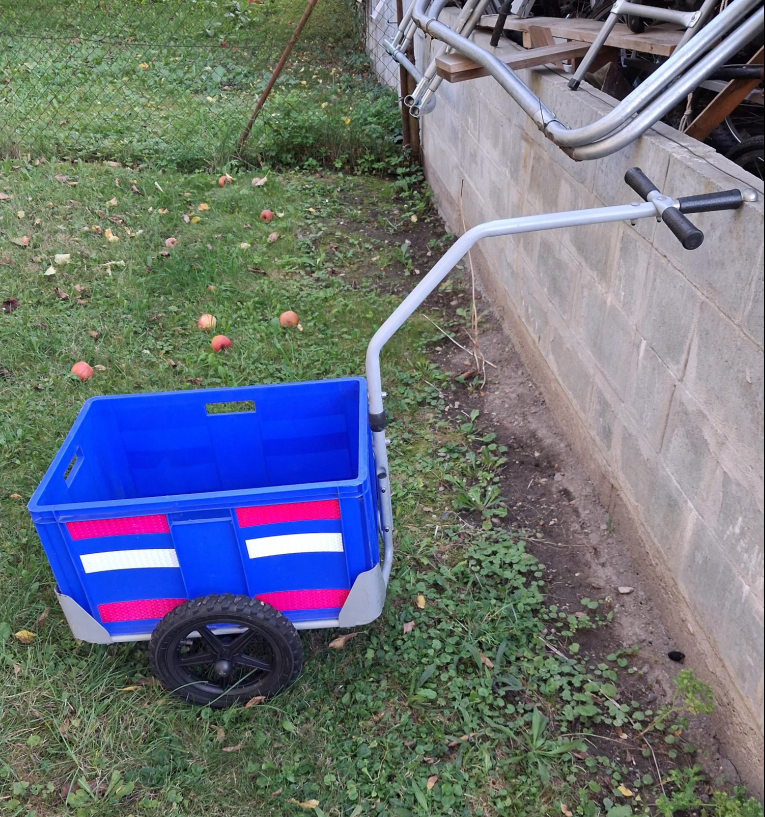 nákladní vozík za kolo nebo za moped