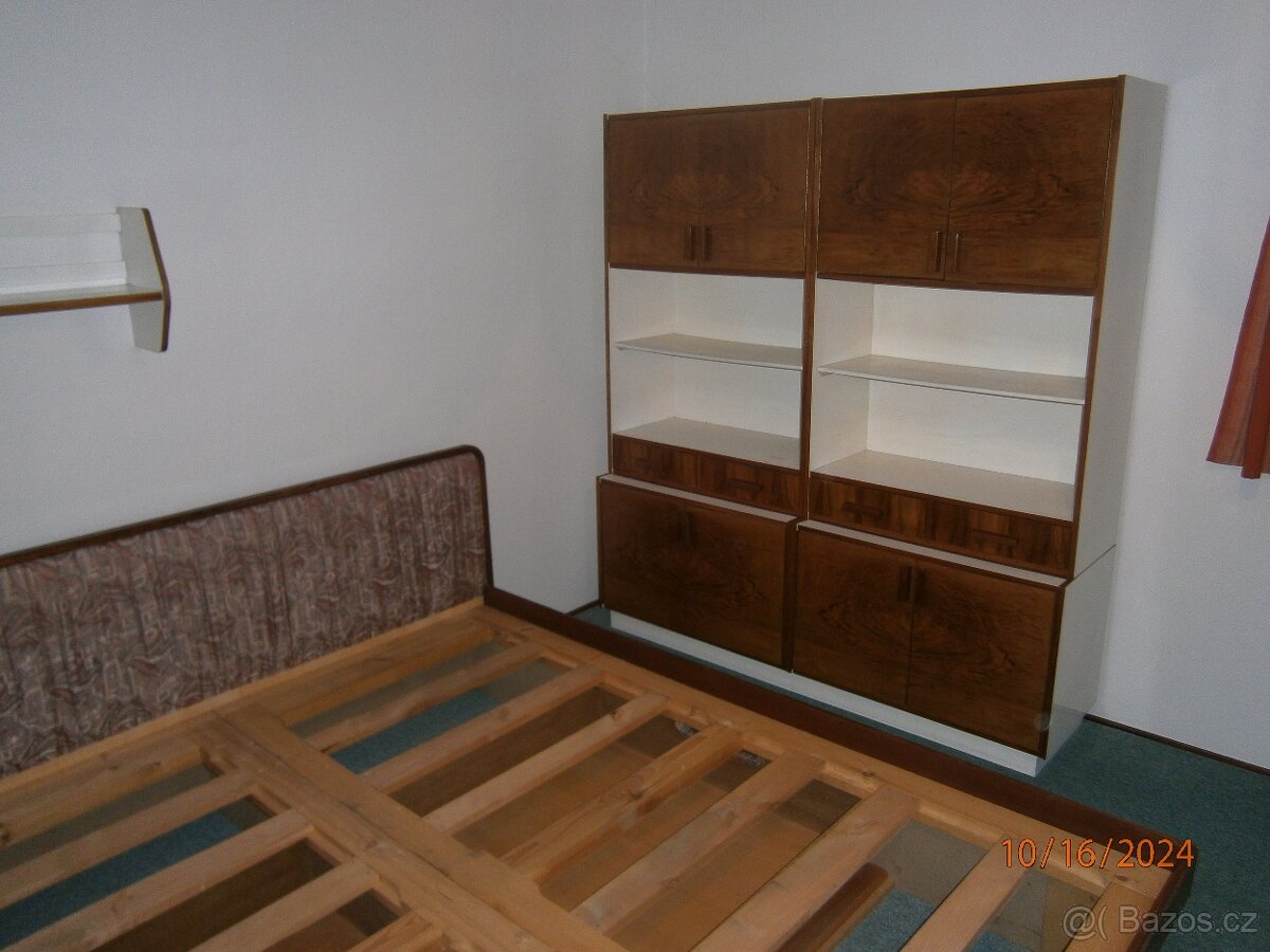 Dětský nábytek + lustr