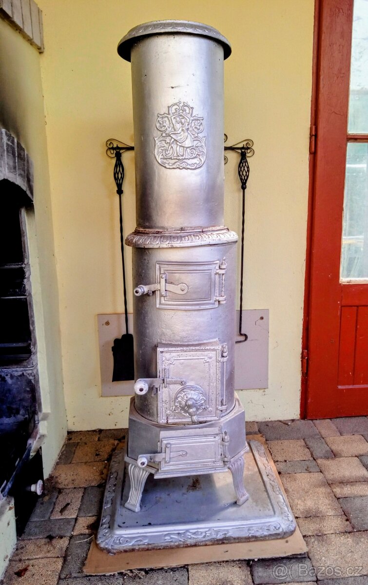 Historická litinová kamna