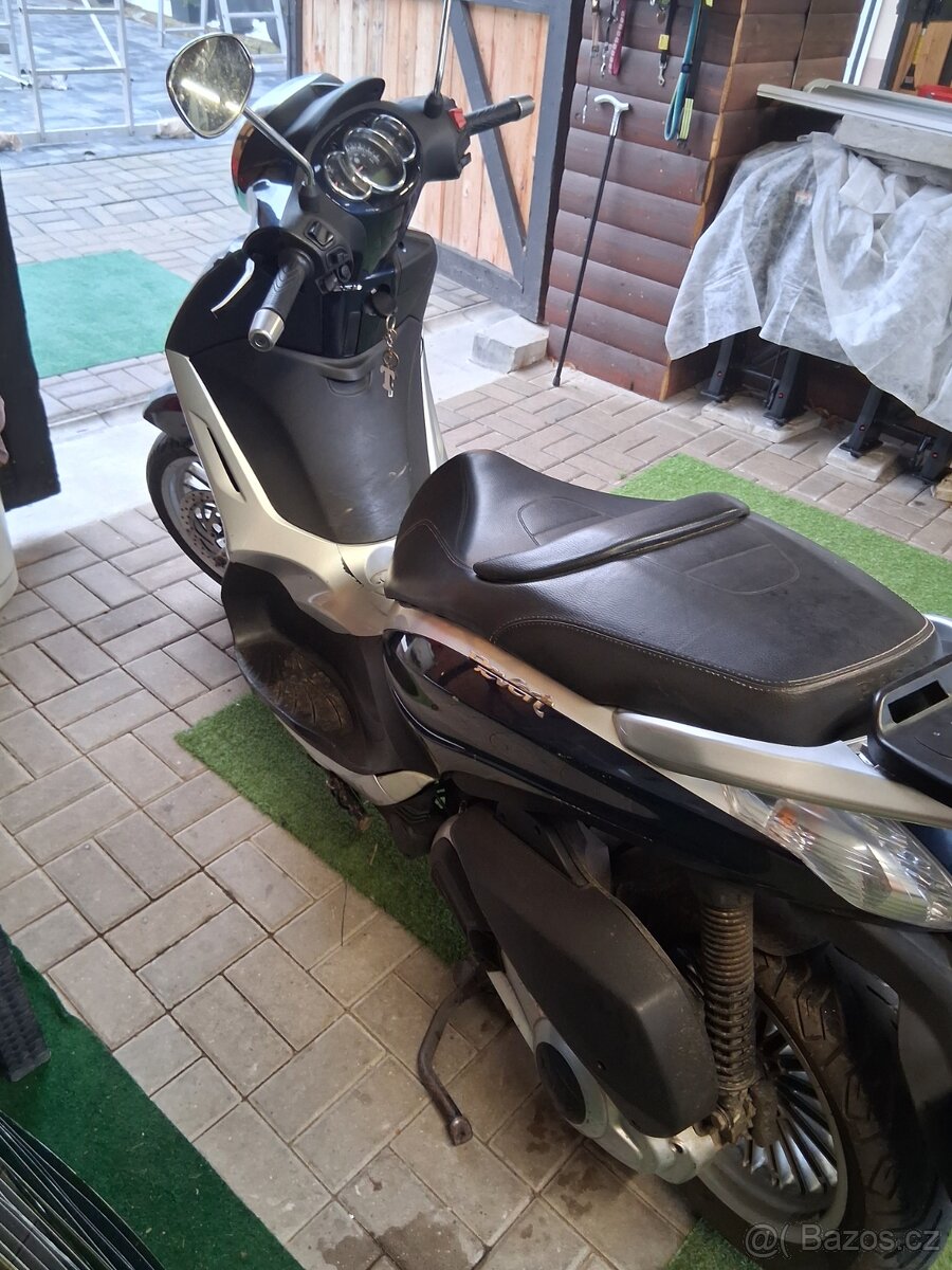 Piaggio Beverly 125