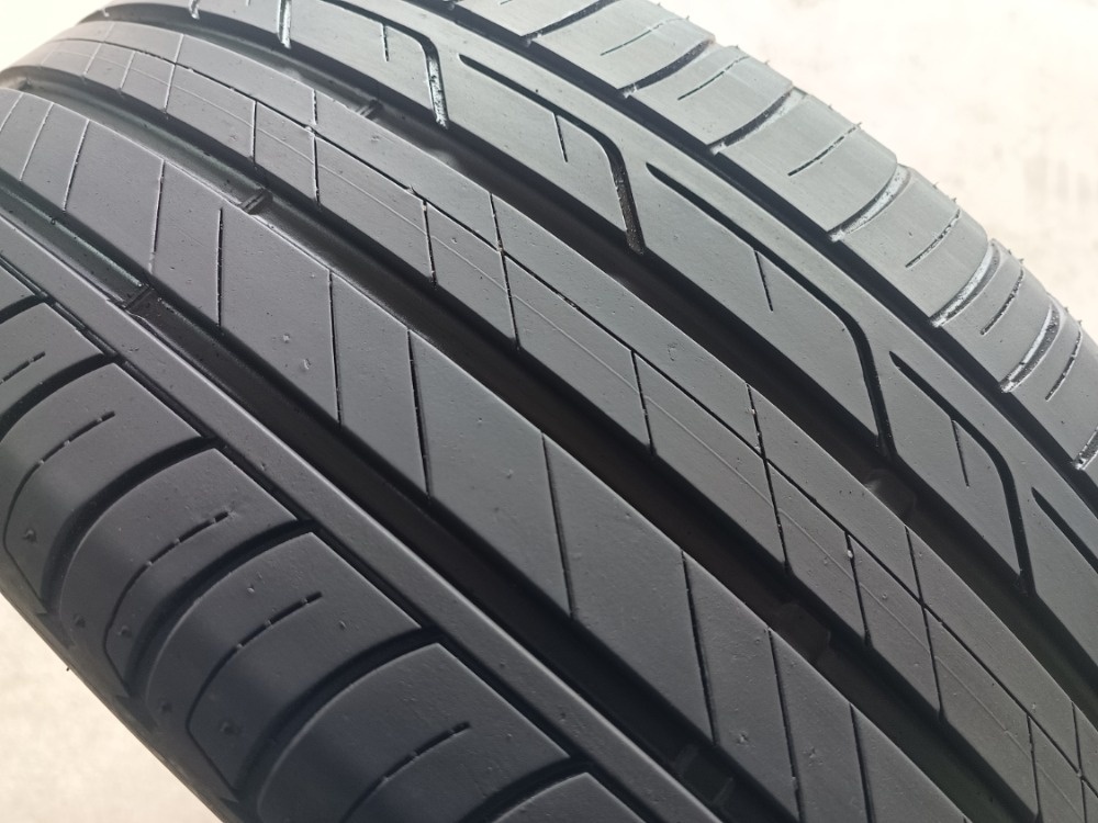 225/55 R17 BRIDGESTONE (2418)