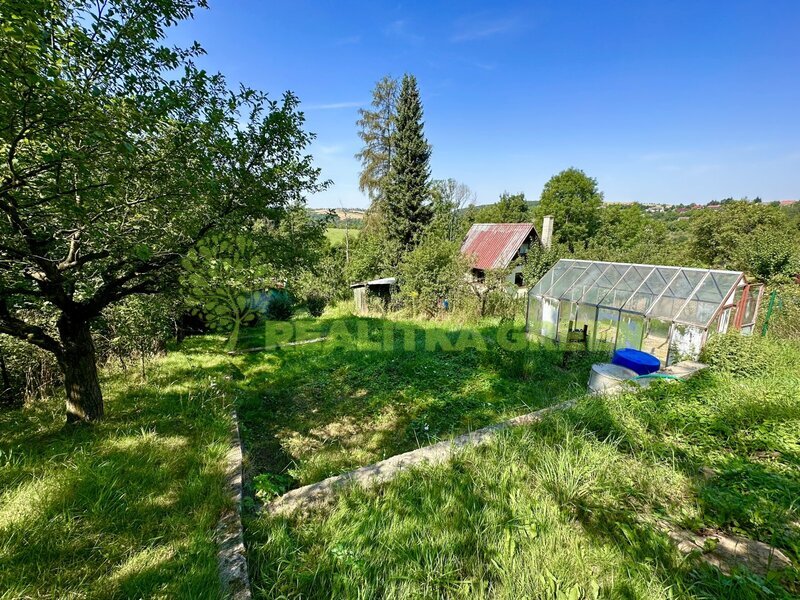 Prodej pozemku v obci Žlutava, okr. Zlín, CP 1344 m2