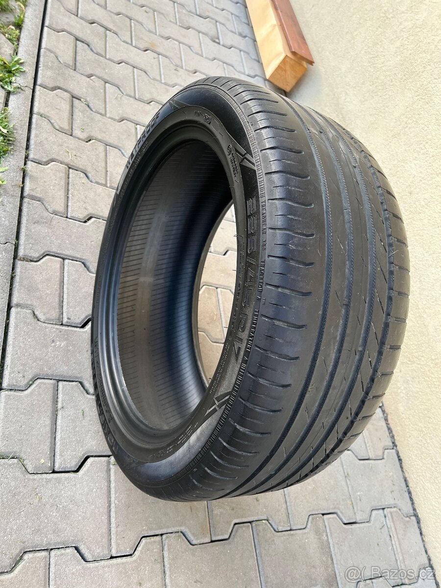 1x pneu Nokian 225/46 R17