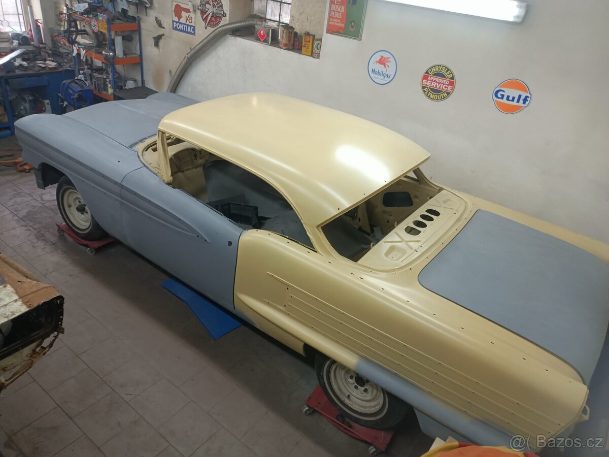 Oldsmobile Holiday coupe hardtop 1958
