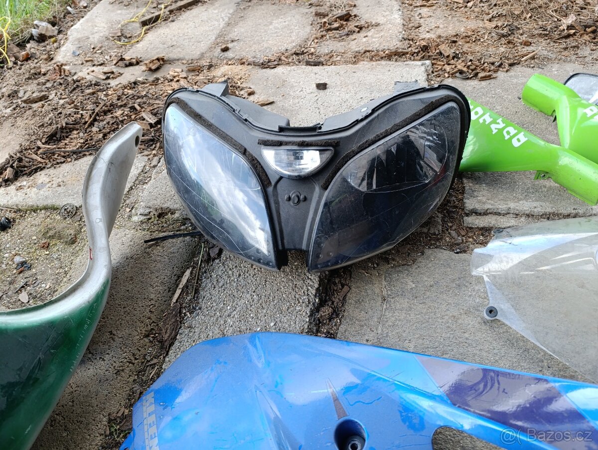 Kawasaki Zx9r díly