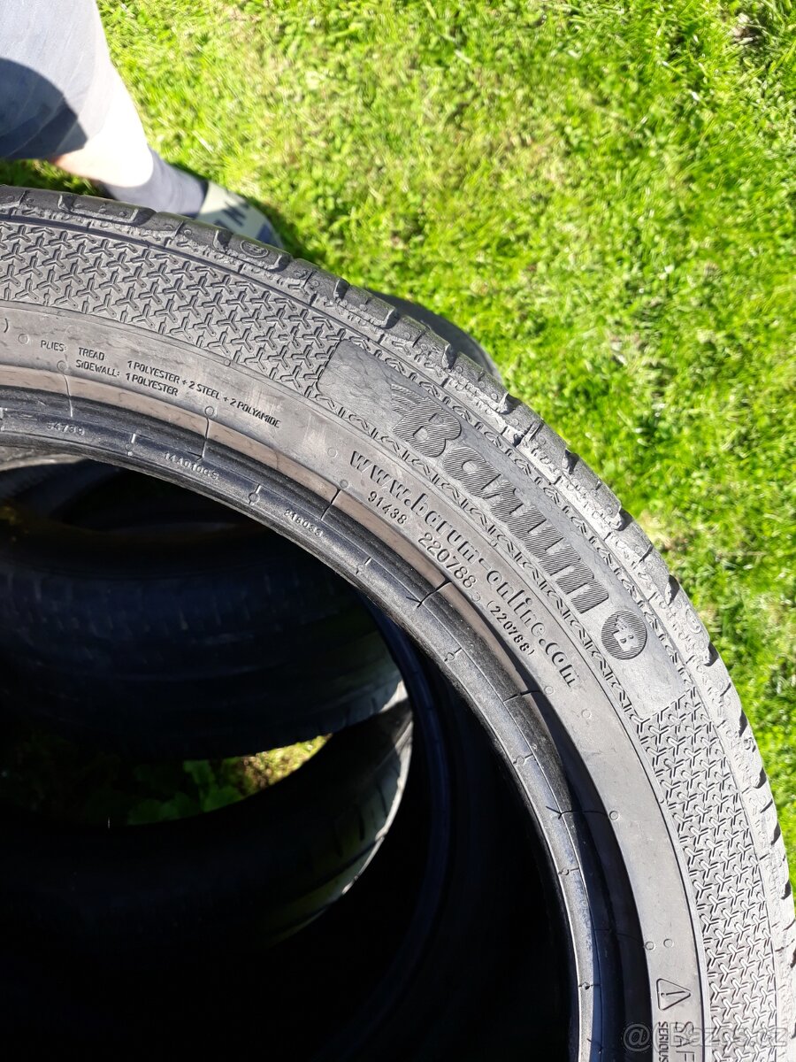 Letní pneu Barum Bravuris 3 225/45 17