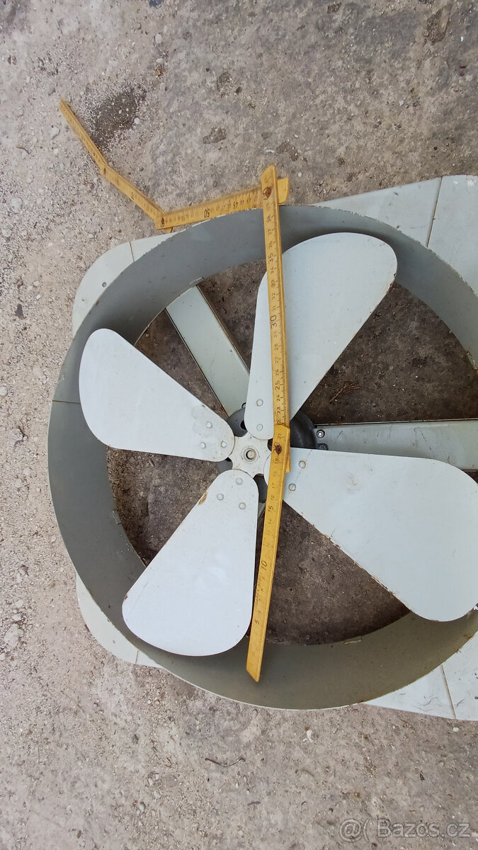 Axiální nástěnný ventilator 230V