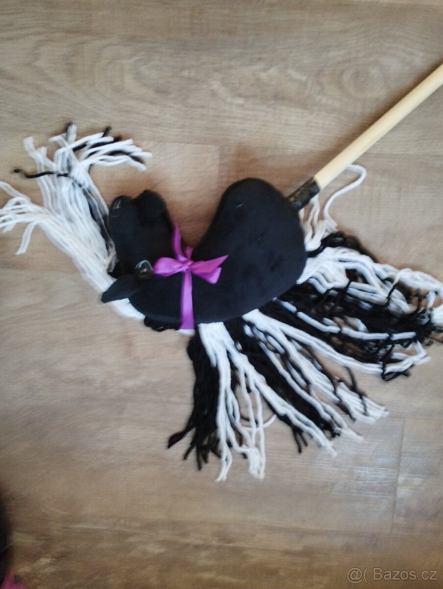 Hobby horse S
