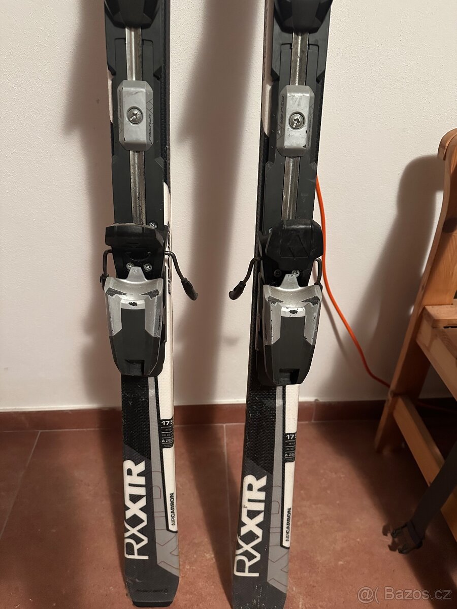 Sjezdové lyže Fischer