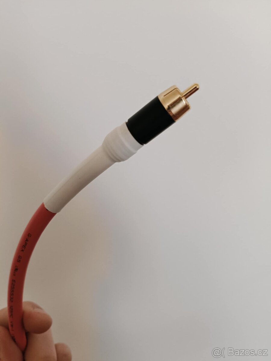 cinchový kabel