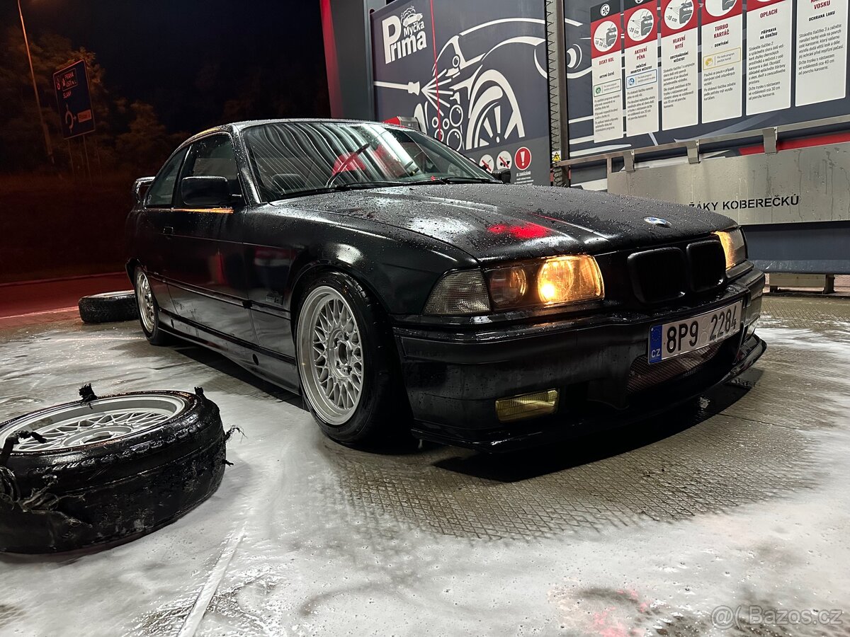 BMW e36 328i kupe