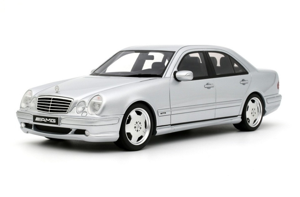 Mercedes-Benz W210 E55 AMG 2001 1:18 OttoMobile
