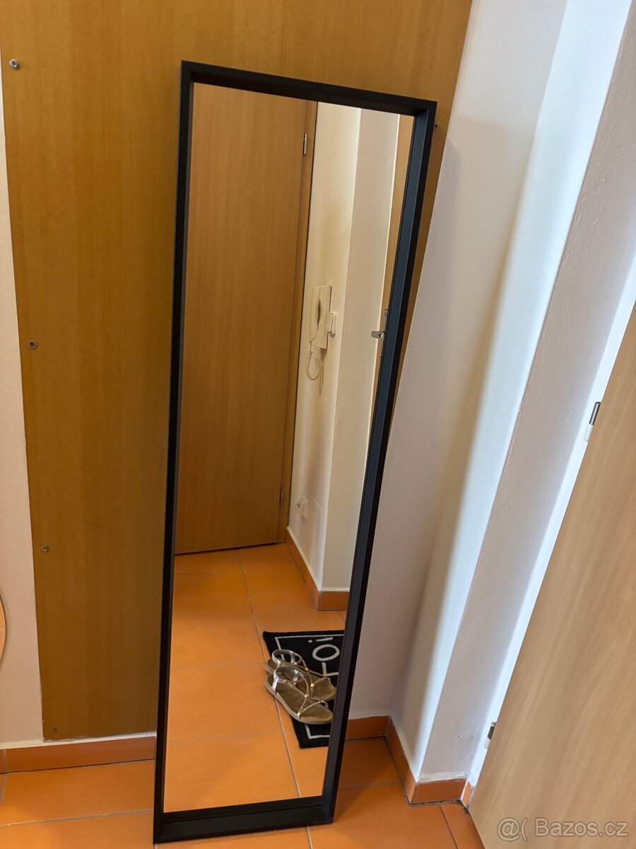 Zrcadlo ikea