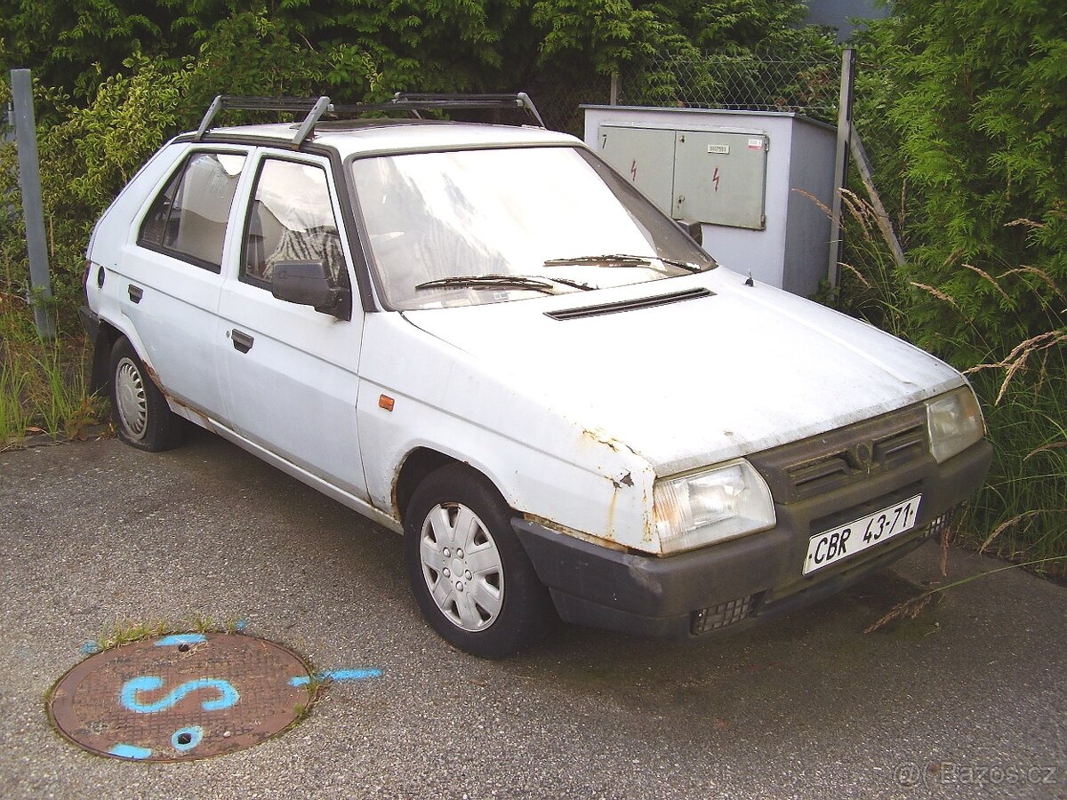 Škoda Favorit na náhradní díly