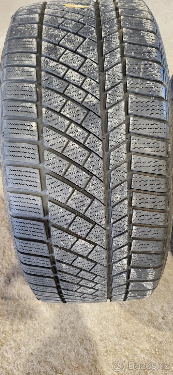 Pneu Continental 245/30 R20 M+S