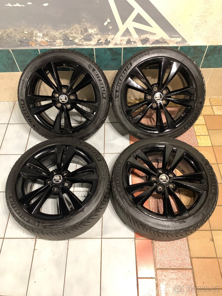 Alu kola Škoda R18 5X112 ZIMNÍ PNEU 225/40 R18 NEPTUNE