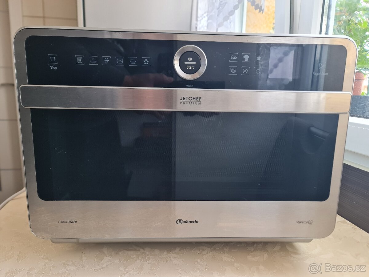 Multifunkční mikrovlnná trouba Bauknecht