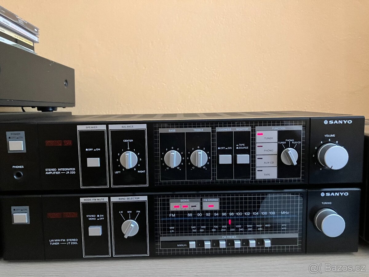SANYO JA 220 + Tuner
