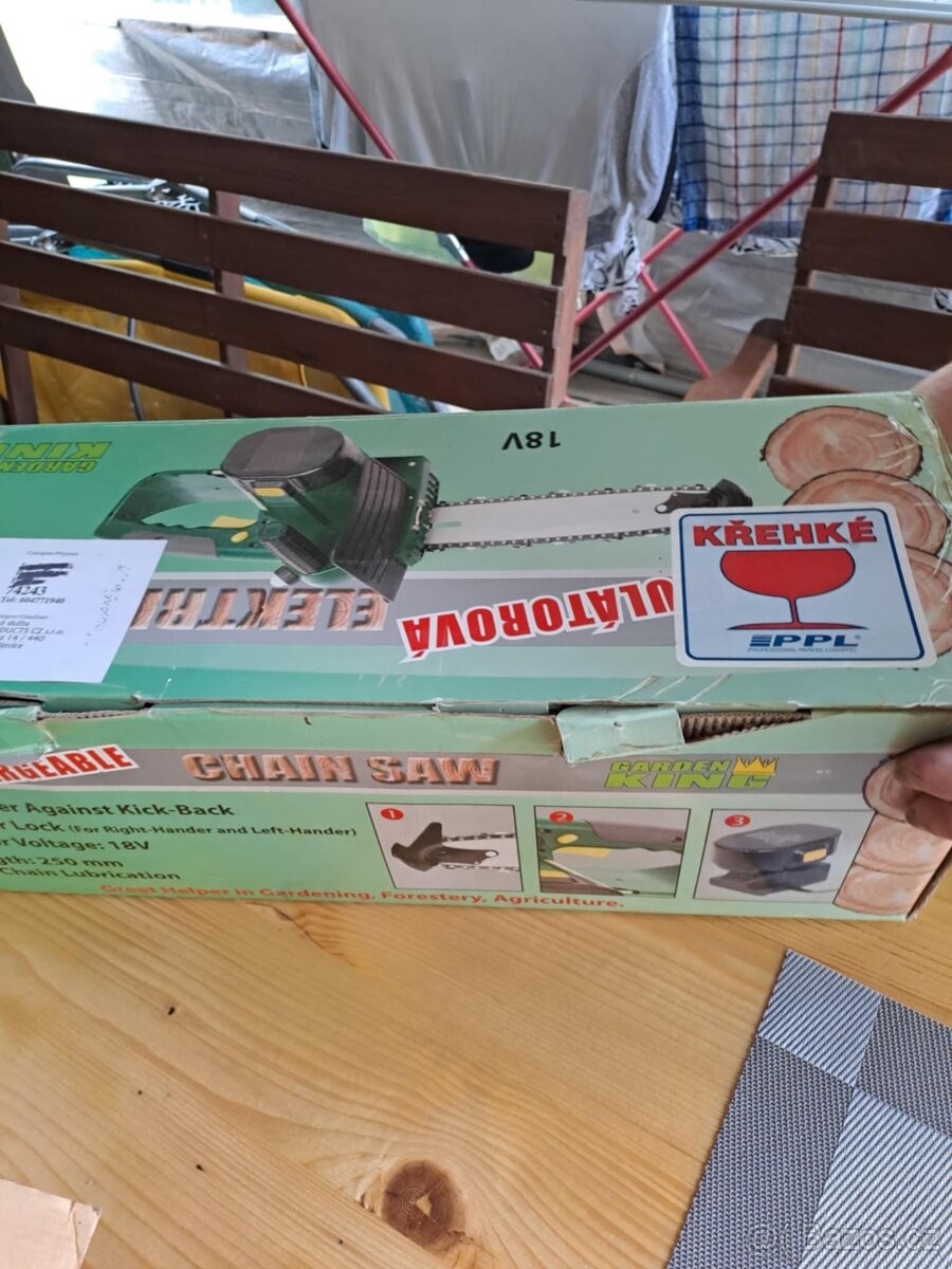 Aku řetězová pila