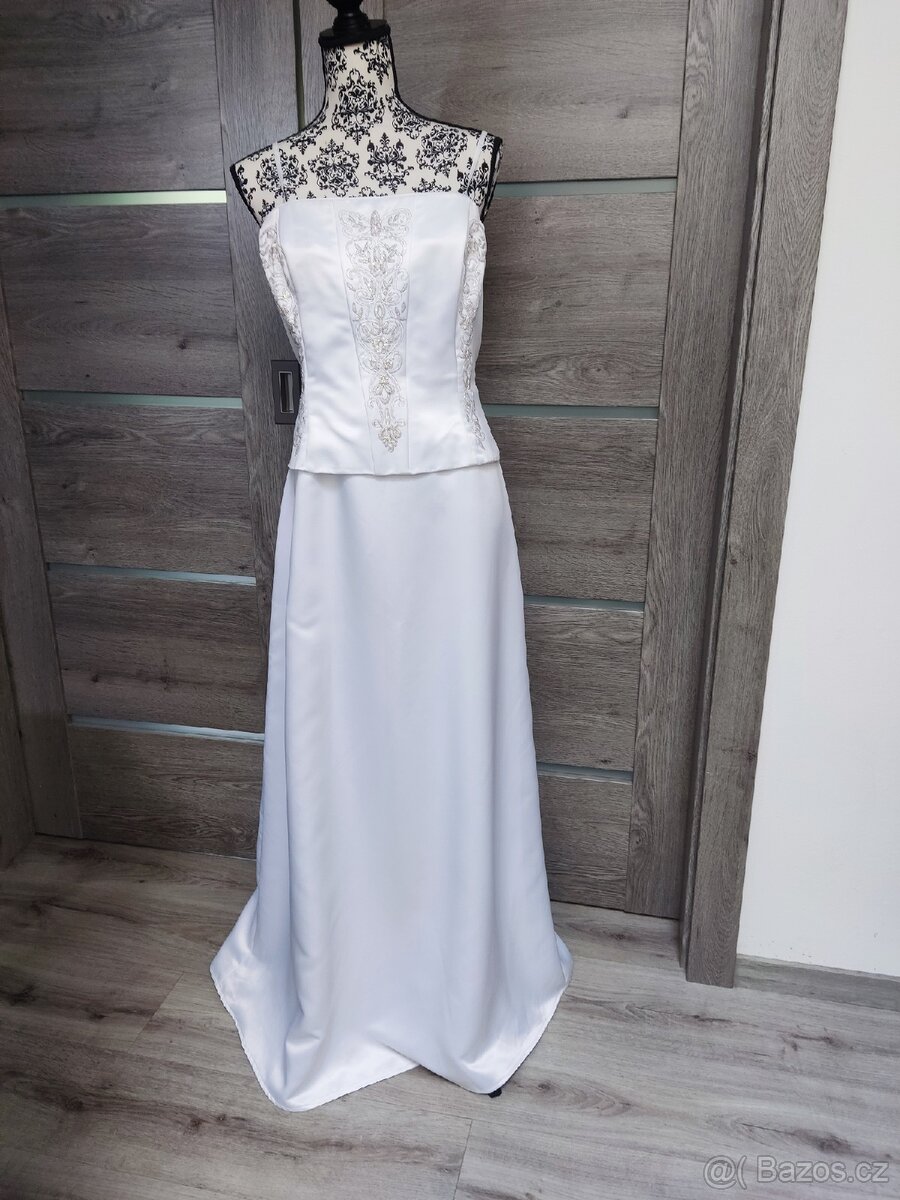 Jednoduché svatební šaty vel. 42/44