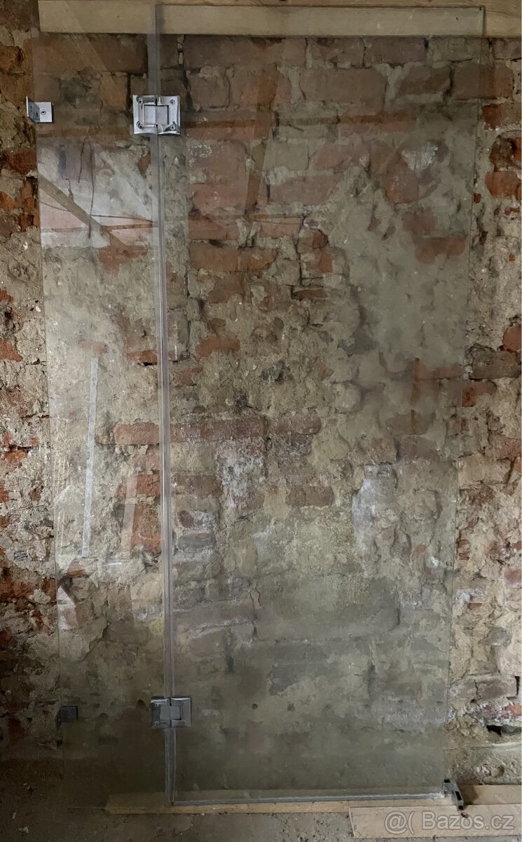 Prodám zástěnu sprchového koutu z bezpečnostního skla