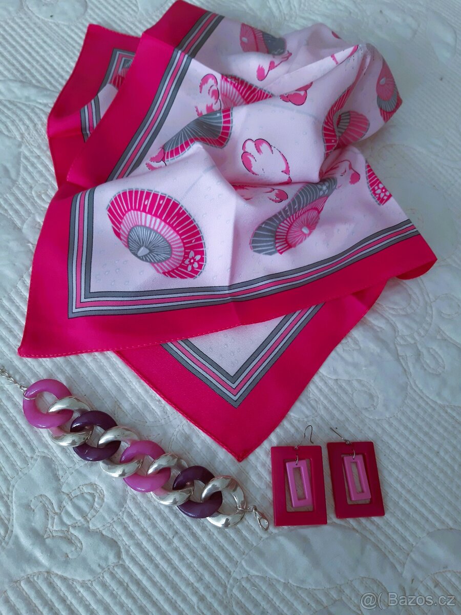 Náramek + výrazné náušnice + šátek