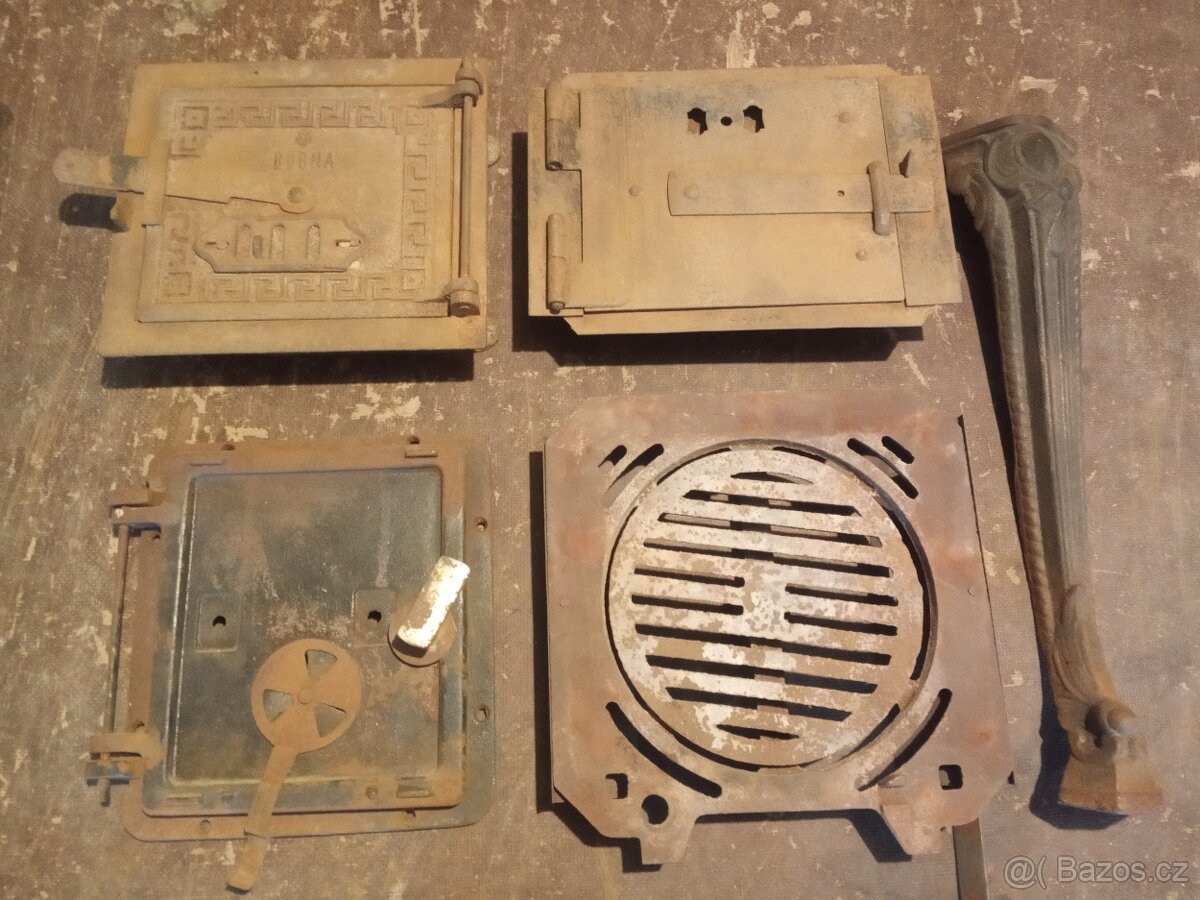 Dvířka kamen, rošt, noha