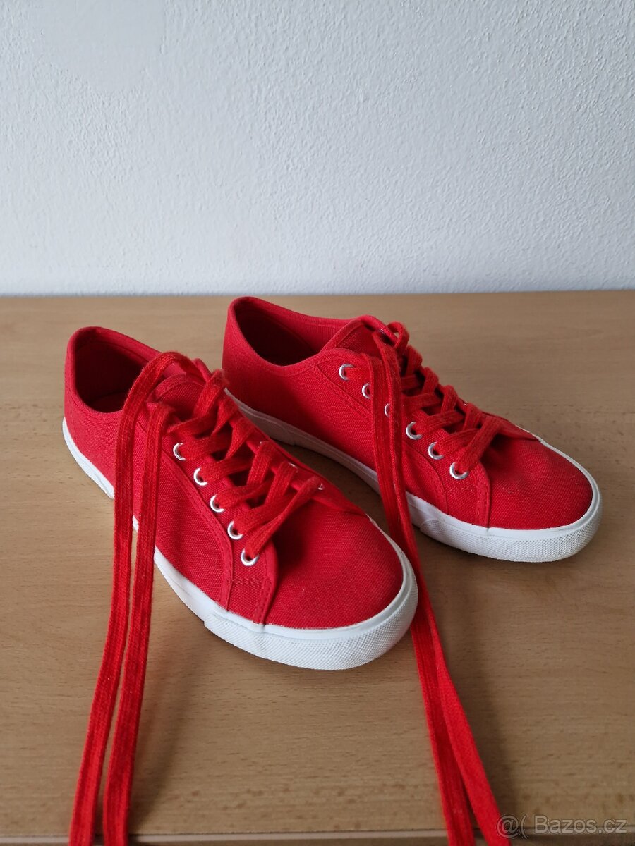 Červené tenisky Tchibo vel.38