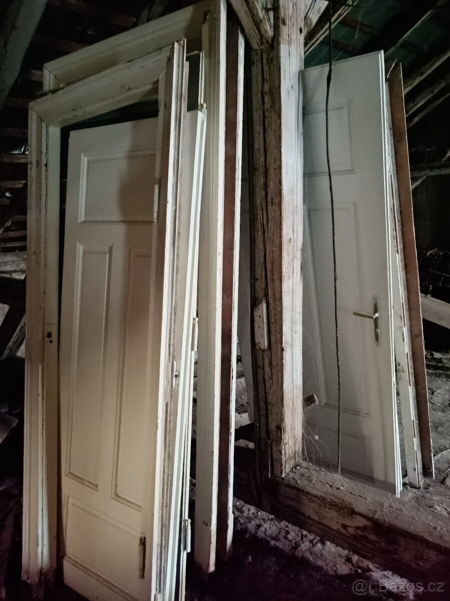 Masivní dveře, Stare dvere, zárubne, oblozky