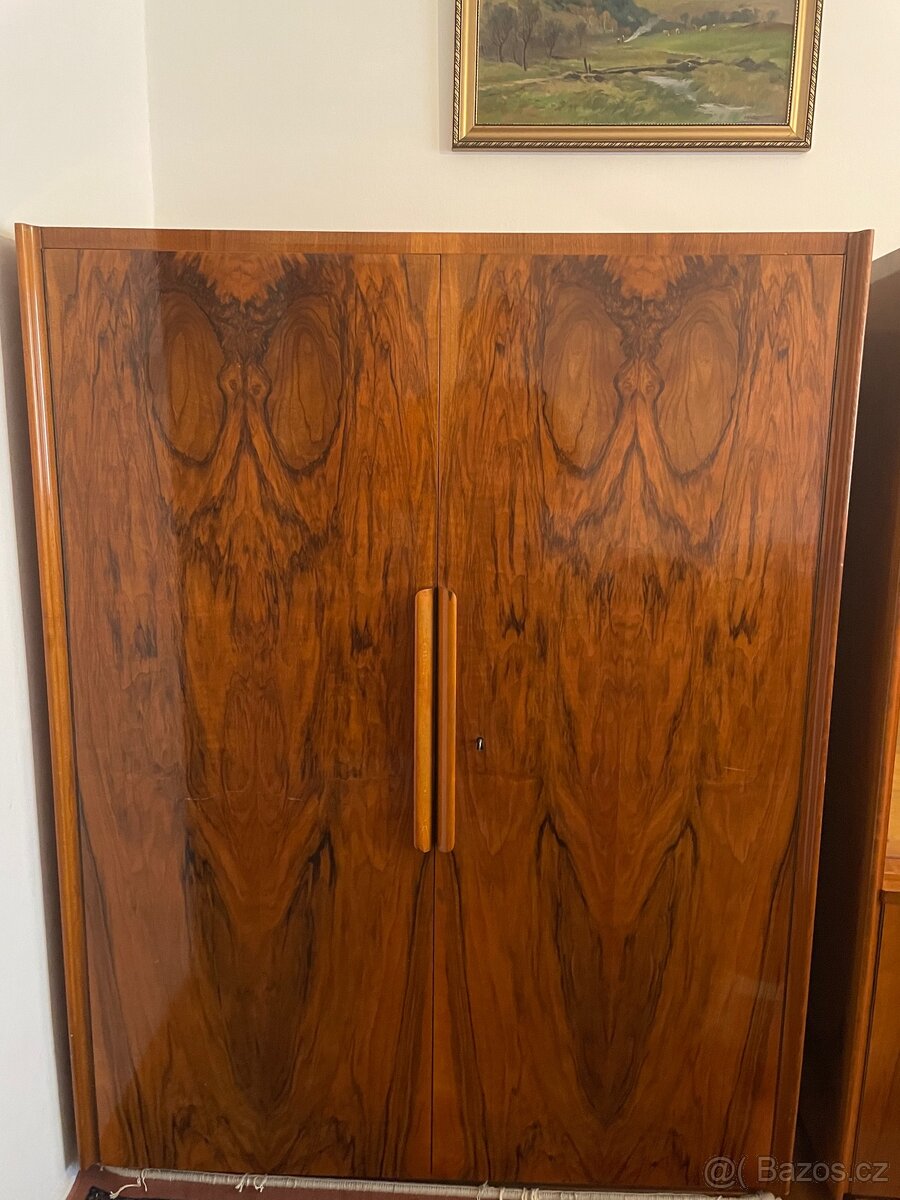 Prodám skřiň levně