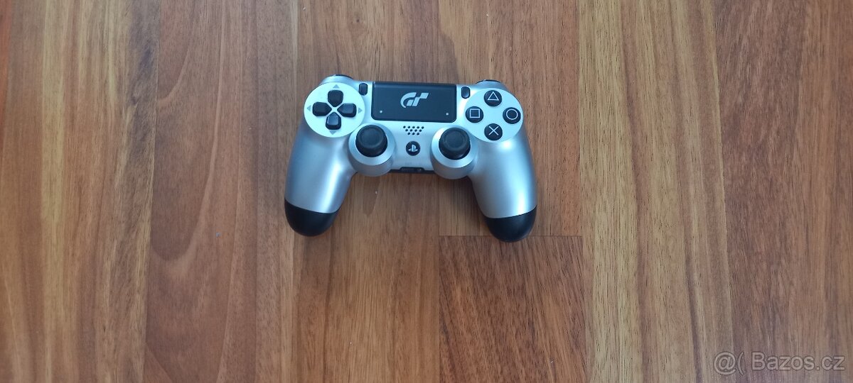 Prodám ovladač pro playstation 4