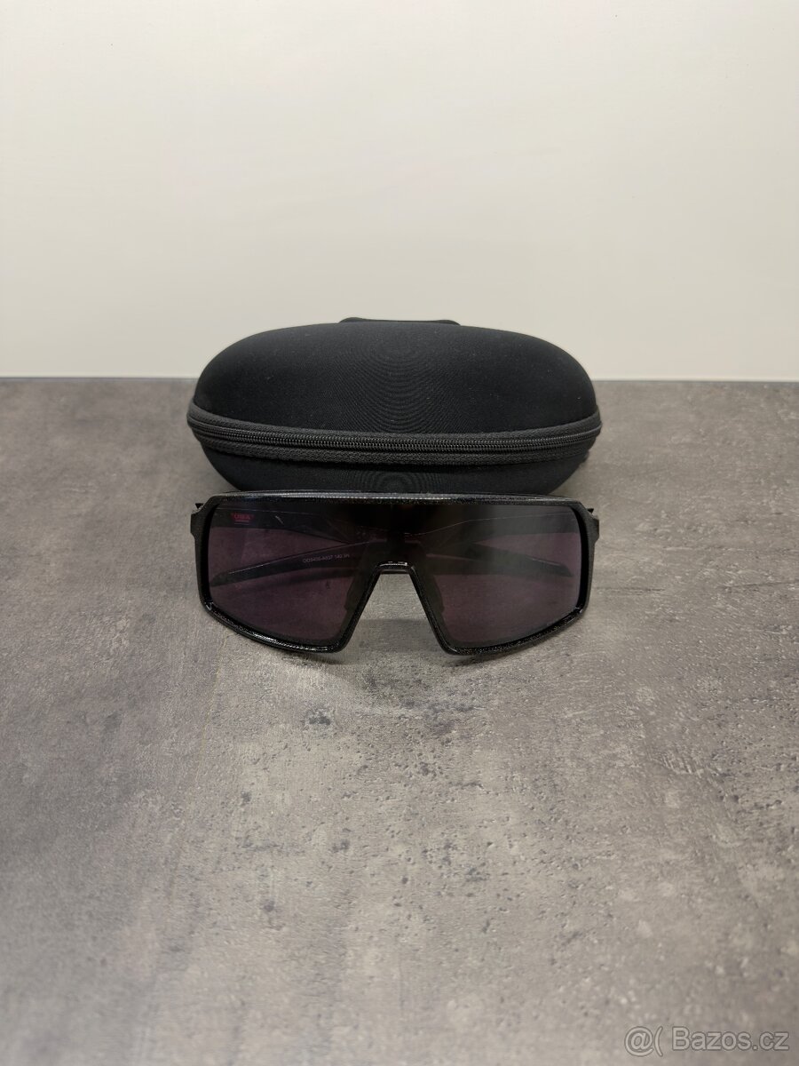 Sluneční brýle Oakley Sutro