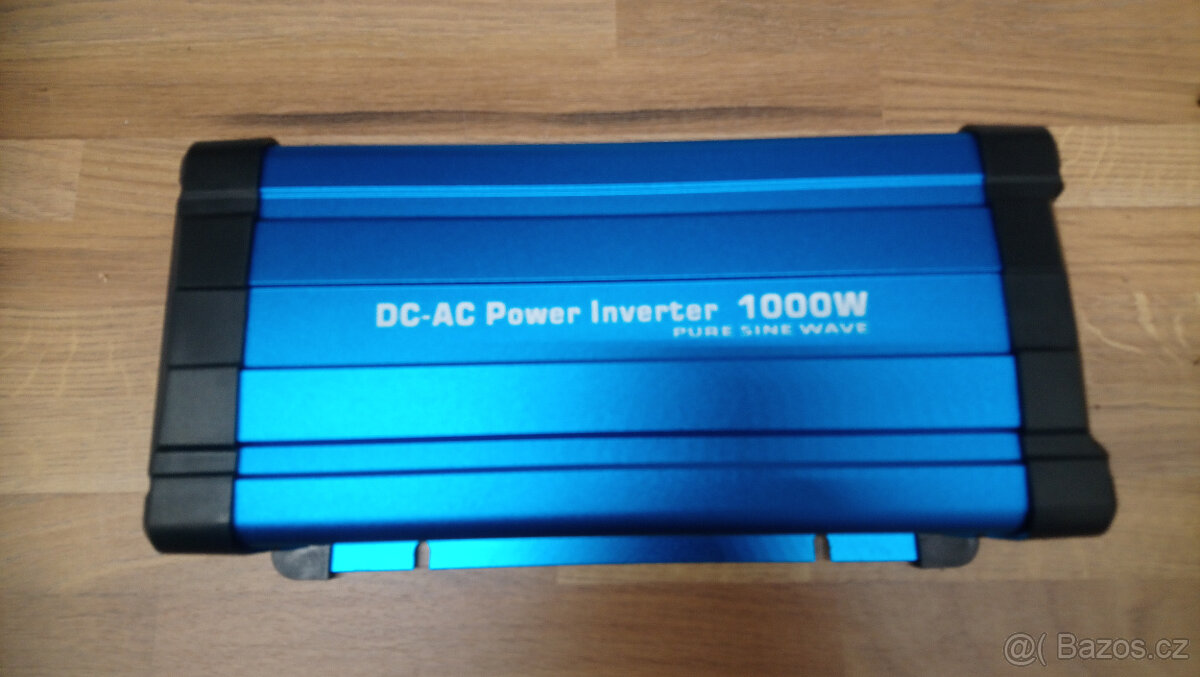 Měnič DC/AC 12V/230V 1000W čistá sinusovka