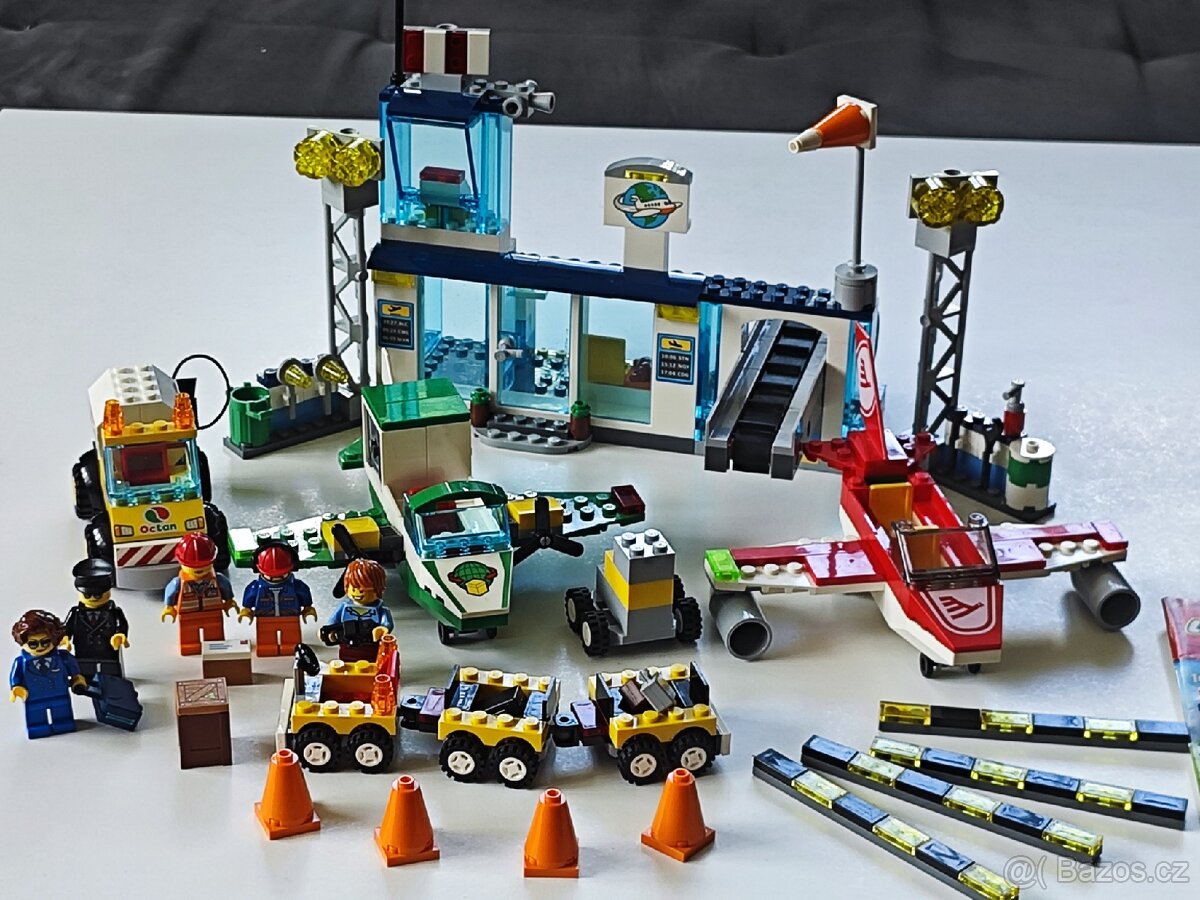 LEGO Juniors 10764 Hlavní městské letiště