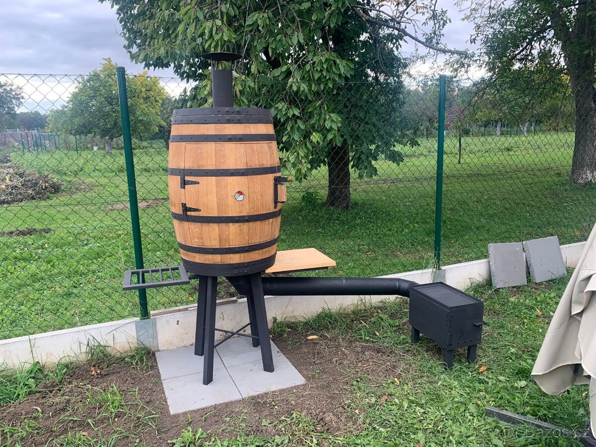 Sudová udírna 225 l - topení pomocí topeniště