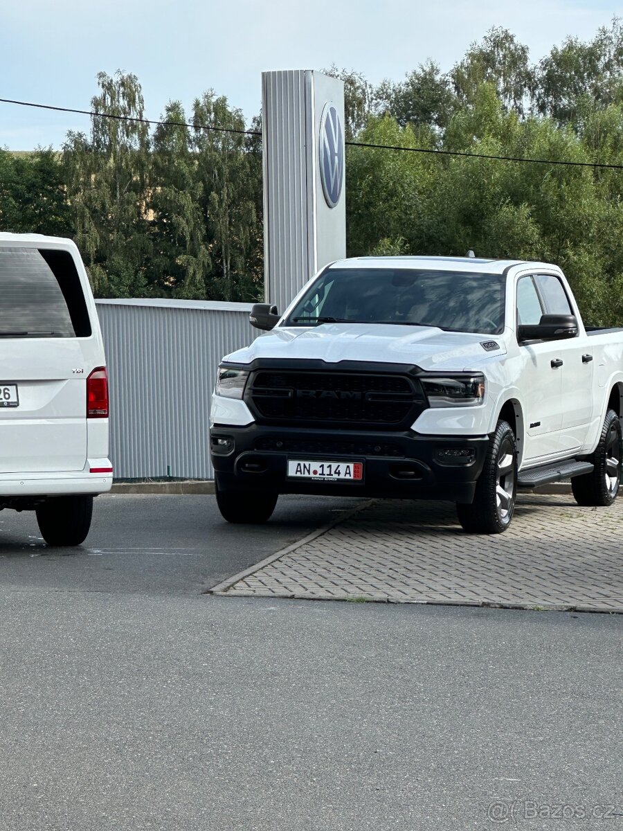 PRODÁM DODGE RAM 5.7 HEMI