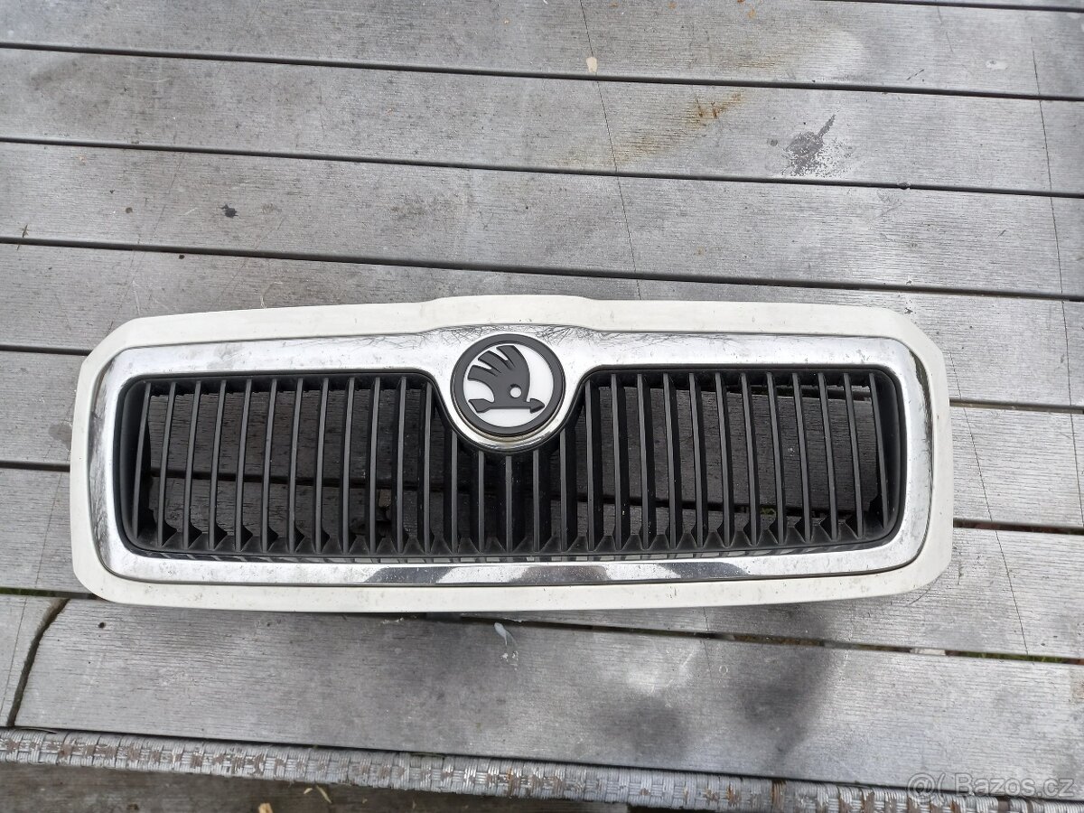 maska škoda octavia 1 bílá 1026 facelift+znak cena za masku
