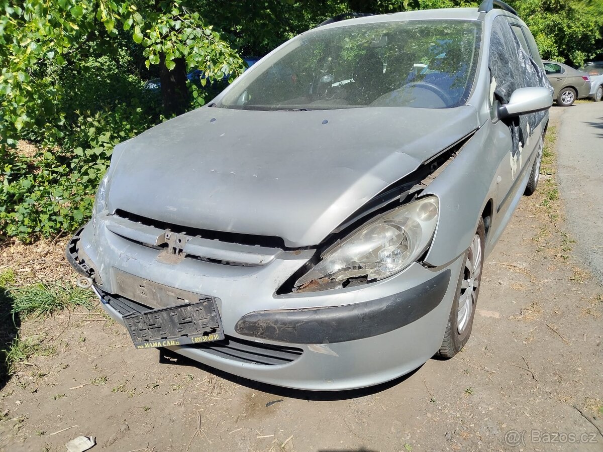 Havarovaný Peugeot 307