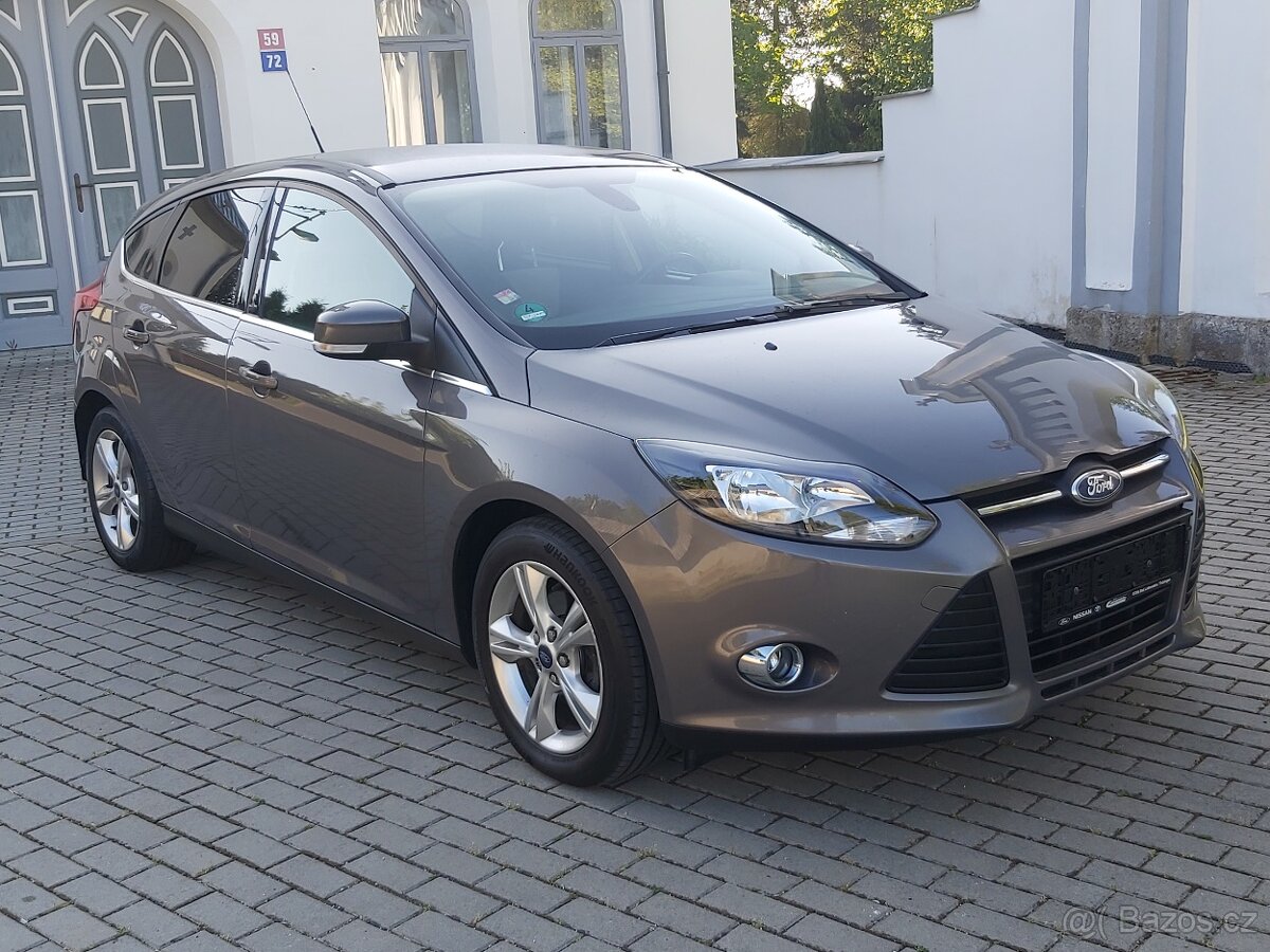 Ford Focus 1.0 92 kw 2012, servis Ford , TOP STAV