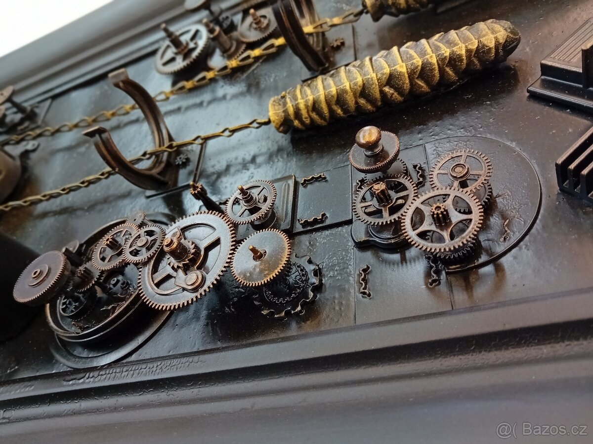 STEAMPUNK RECYCLE ART - KOMETA. Asambláž patinovaný kov.