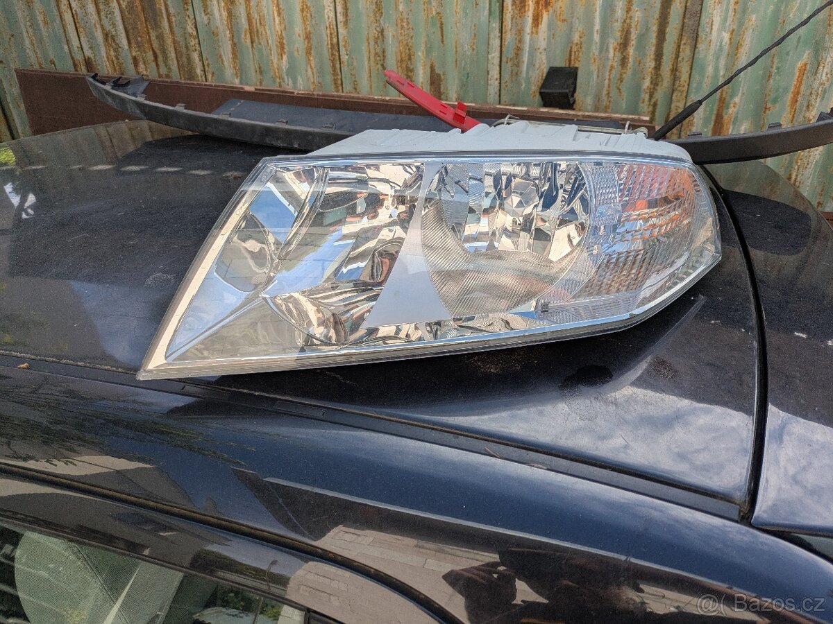 Levé přední světlo octavia 2 předfacelift