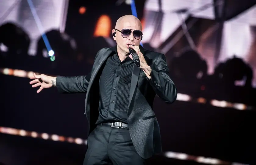 Pitbull Praha 18.06.2025 (2 vstupenky stání)