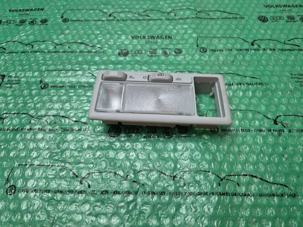 osvětlení interiéru (stropní lampička) VW Golf III, Vento, C